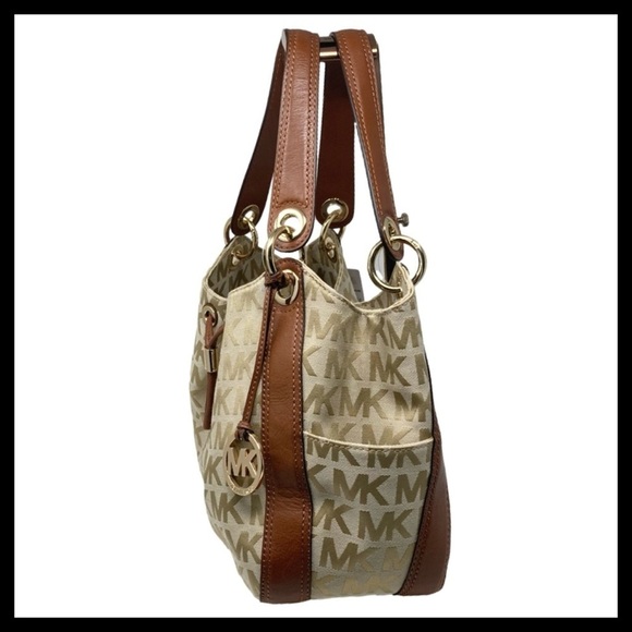 MICHAEL KORS Ludlow Shoulder Bag Signature Jacquard and Leather - Picture 7 of 16